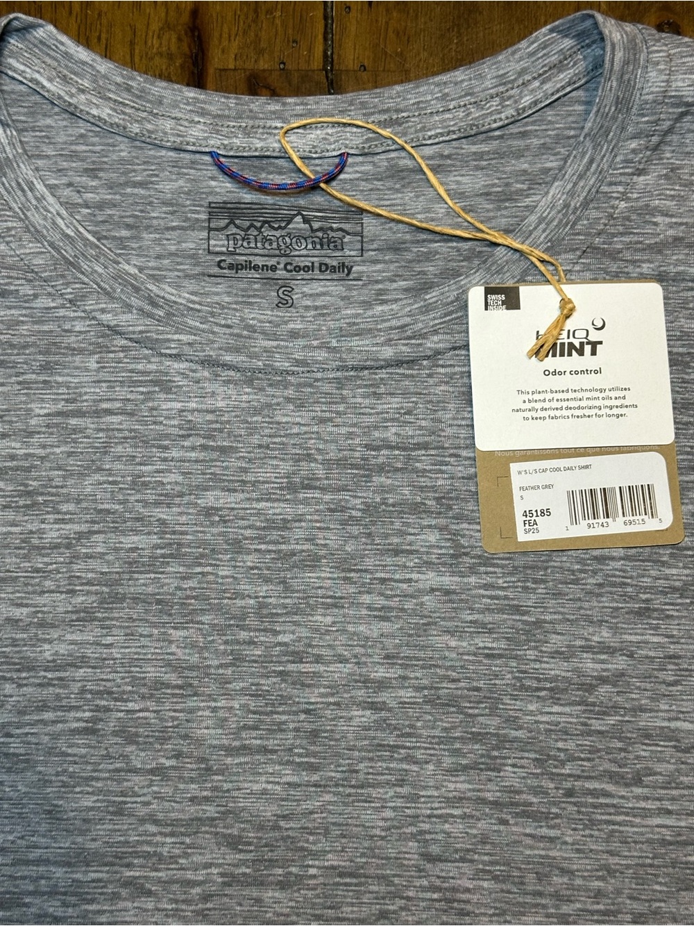 Patagonia Women’s cool daily long-Sleeve Crew Tee - Light Heather Gray - Picture 3 of 5